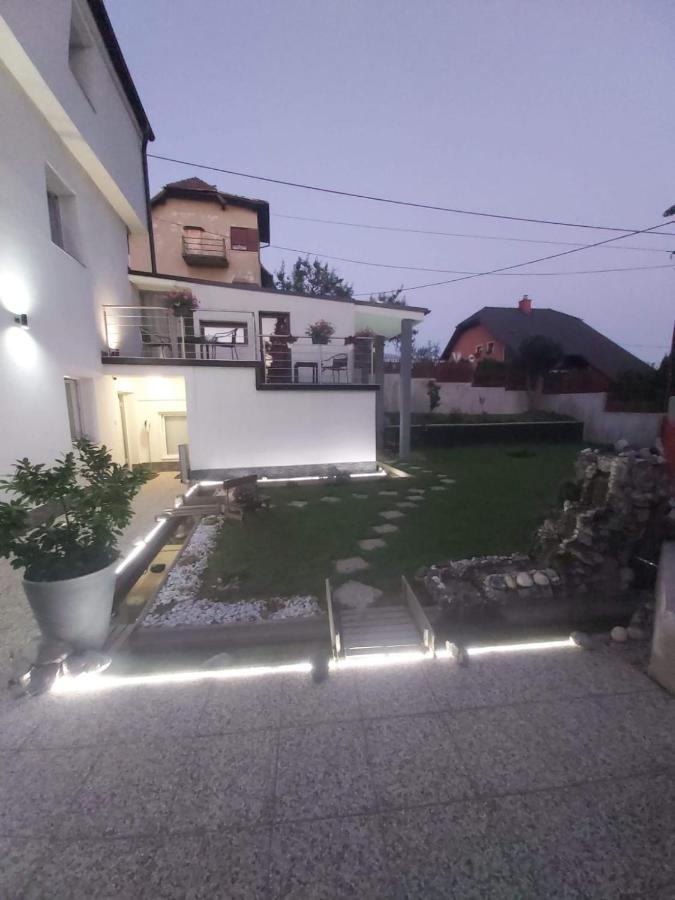Panda Rooms Maribor Bagian luar foto