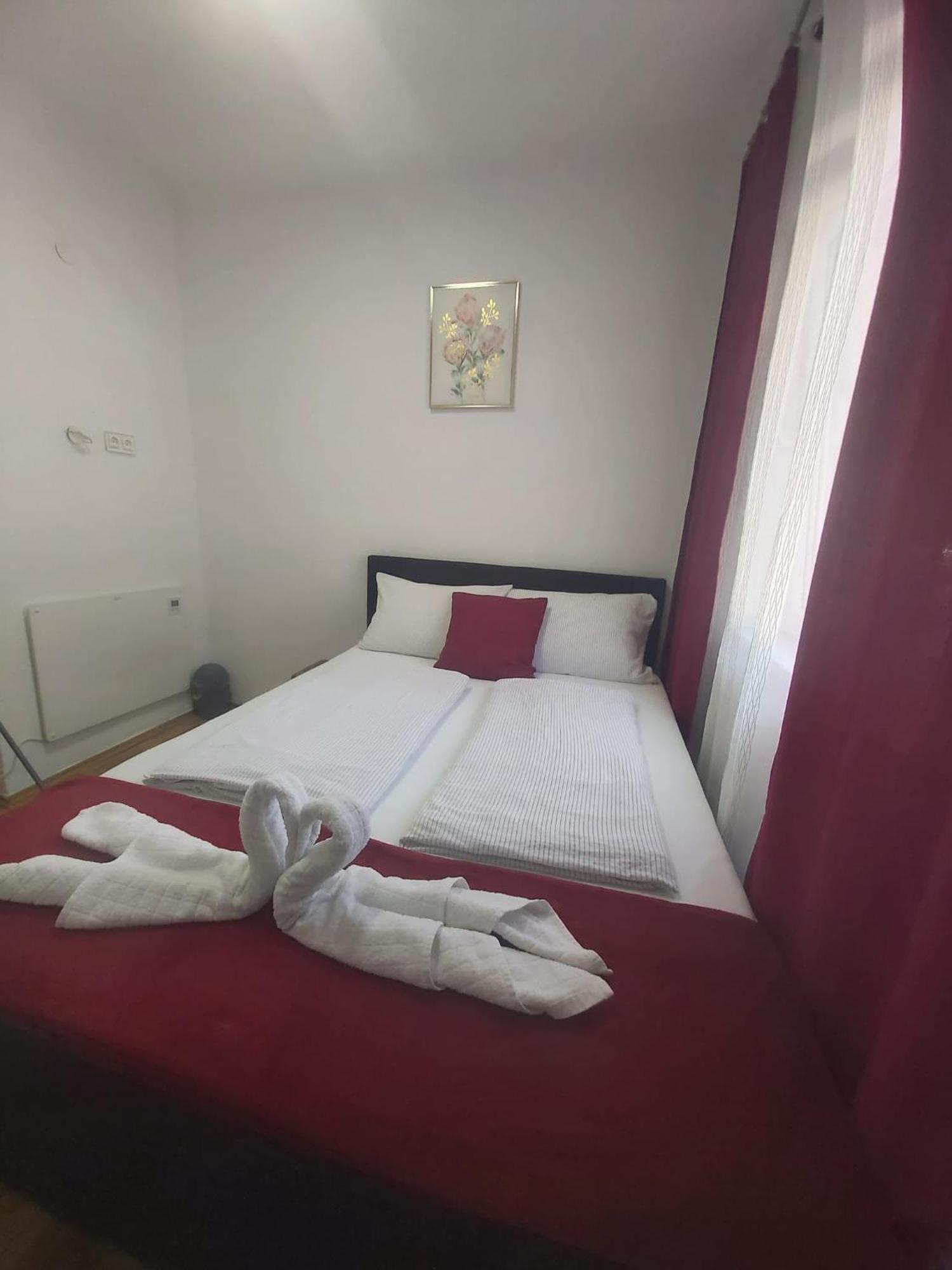 Panda Rooms Maribor Bagian luar foto