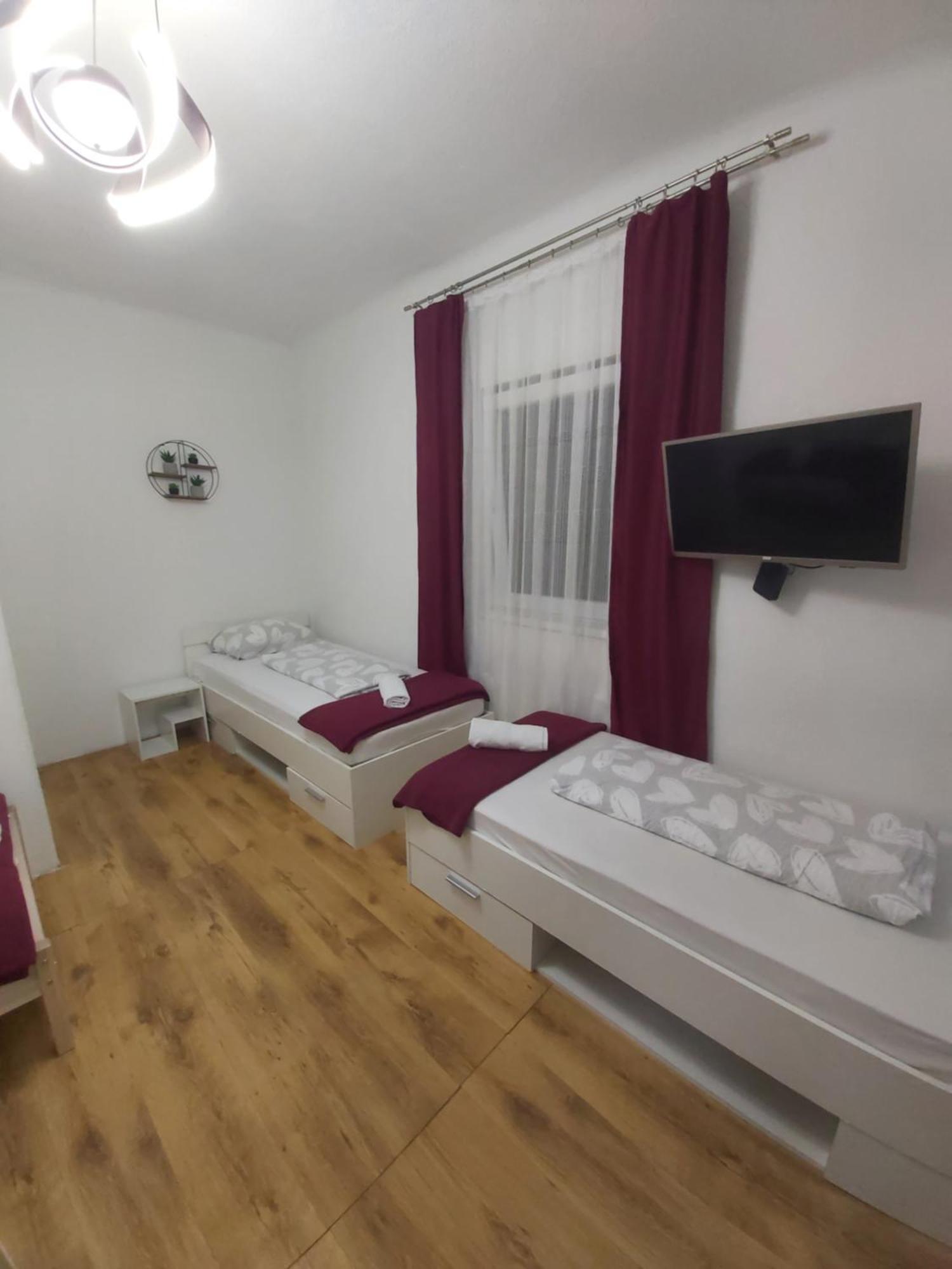 Panda Rooms Maribor Bagian luar foto