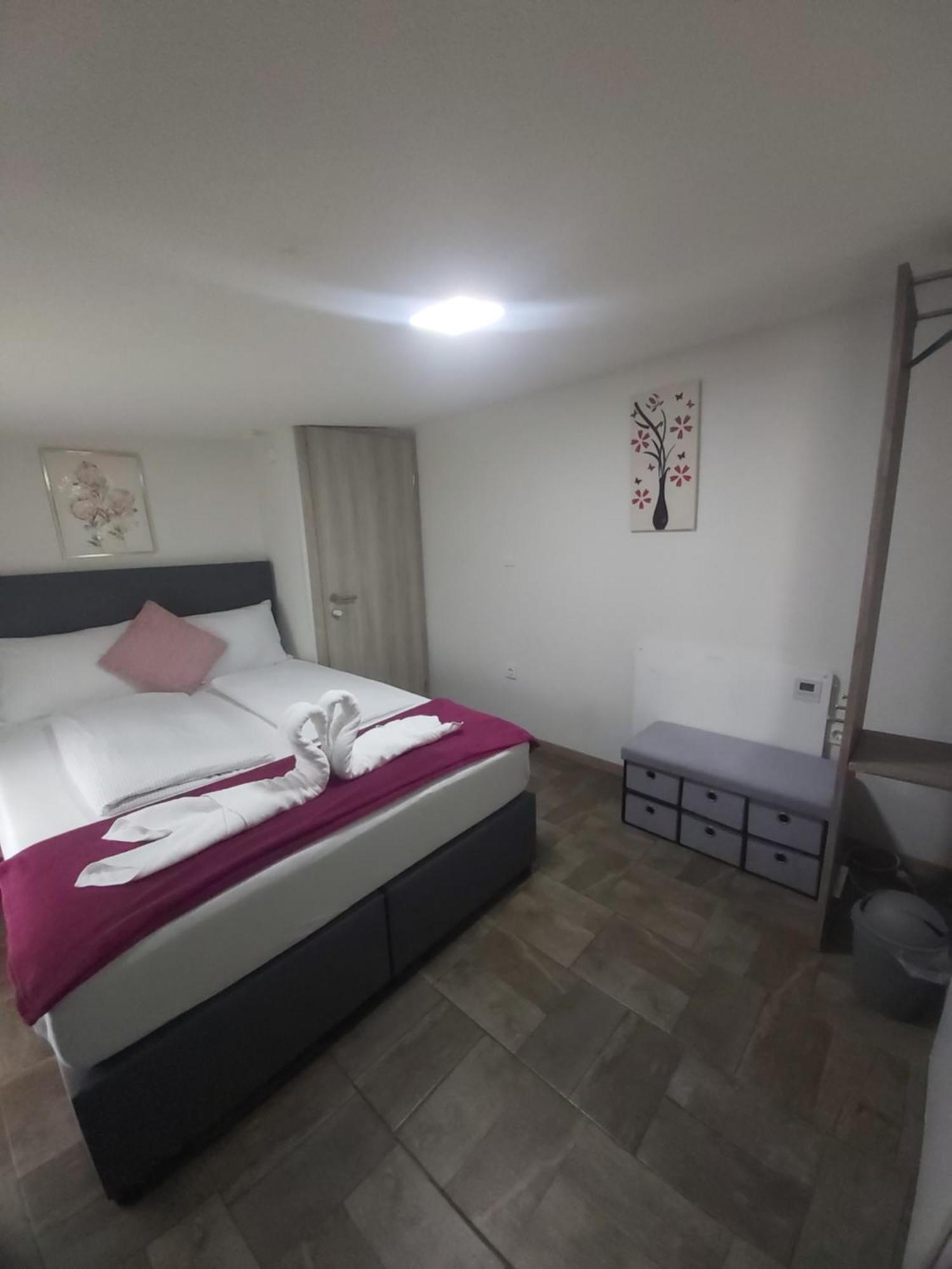 Panda Rooms Maribor Bagian luar foto