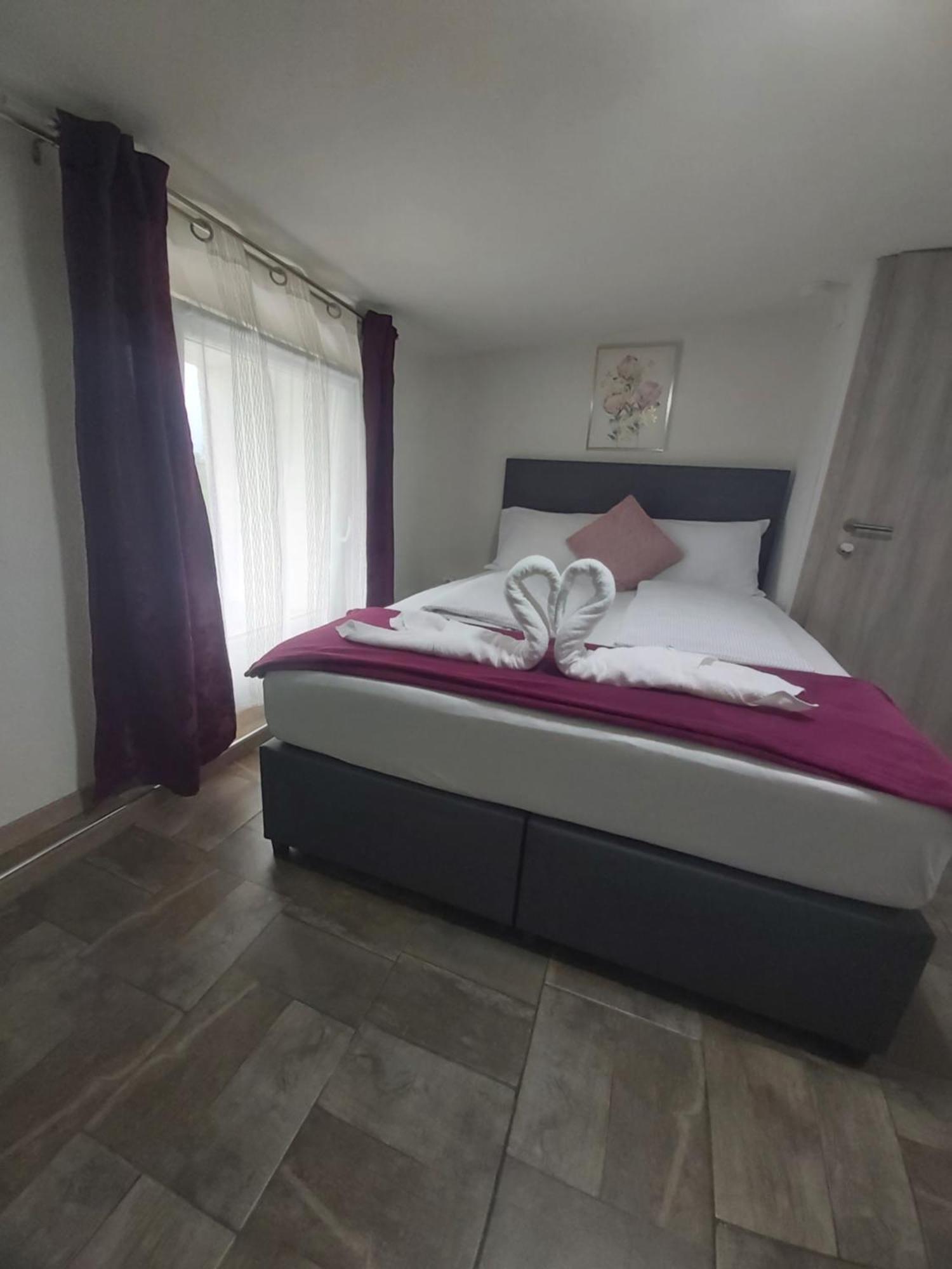 Panda Rooms Maribor Bagian luar foto