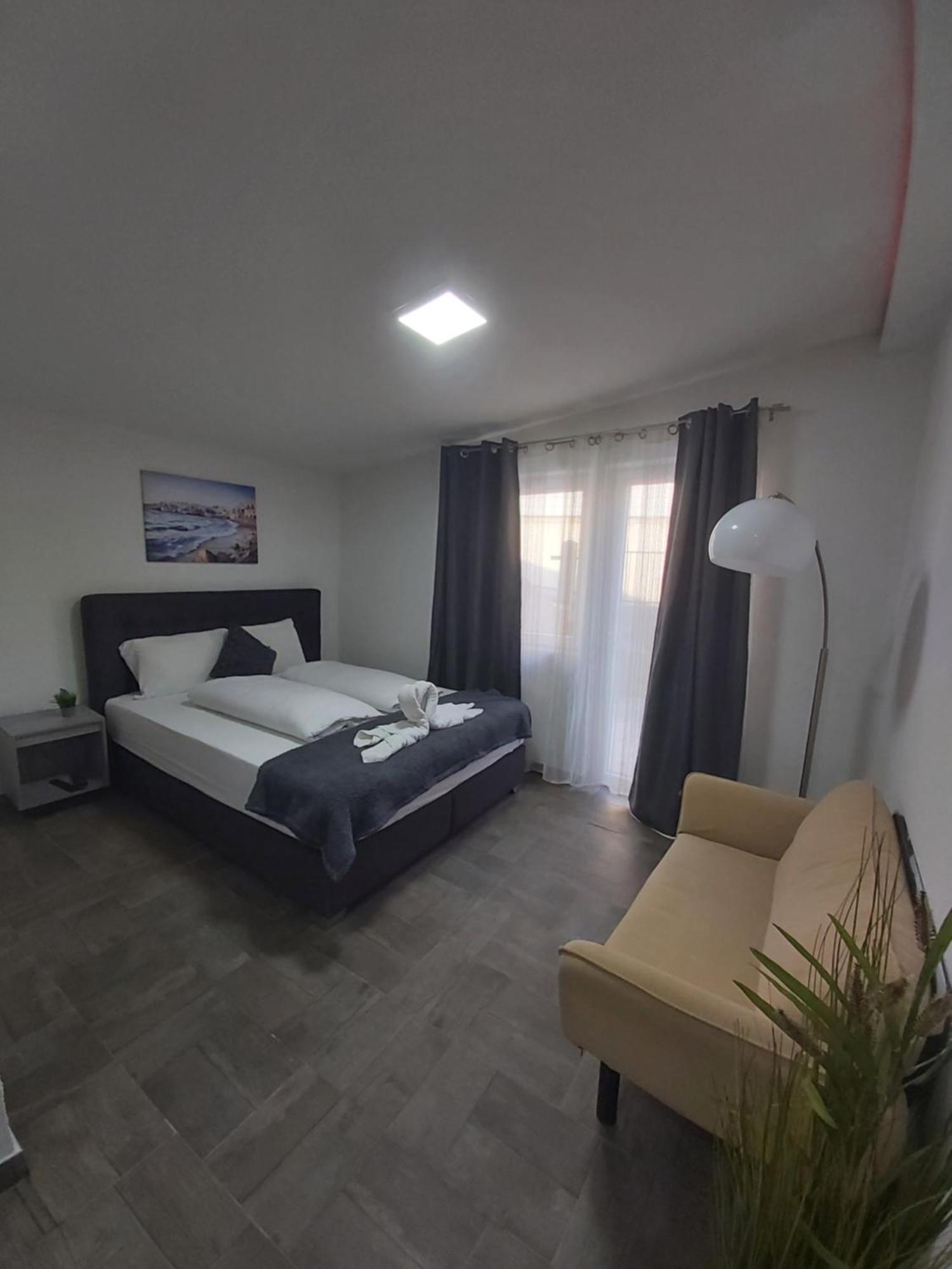 Panda Rooms Maribor Bagian luar foto