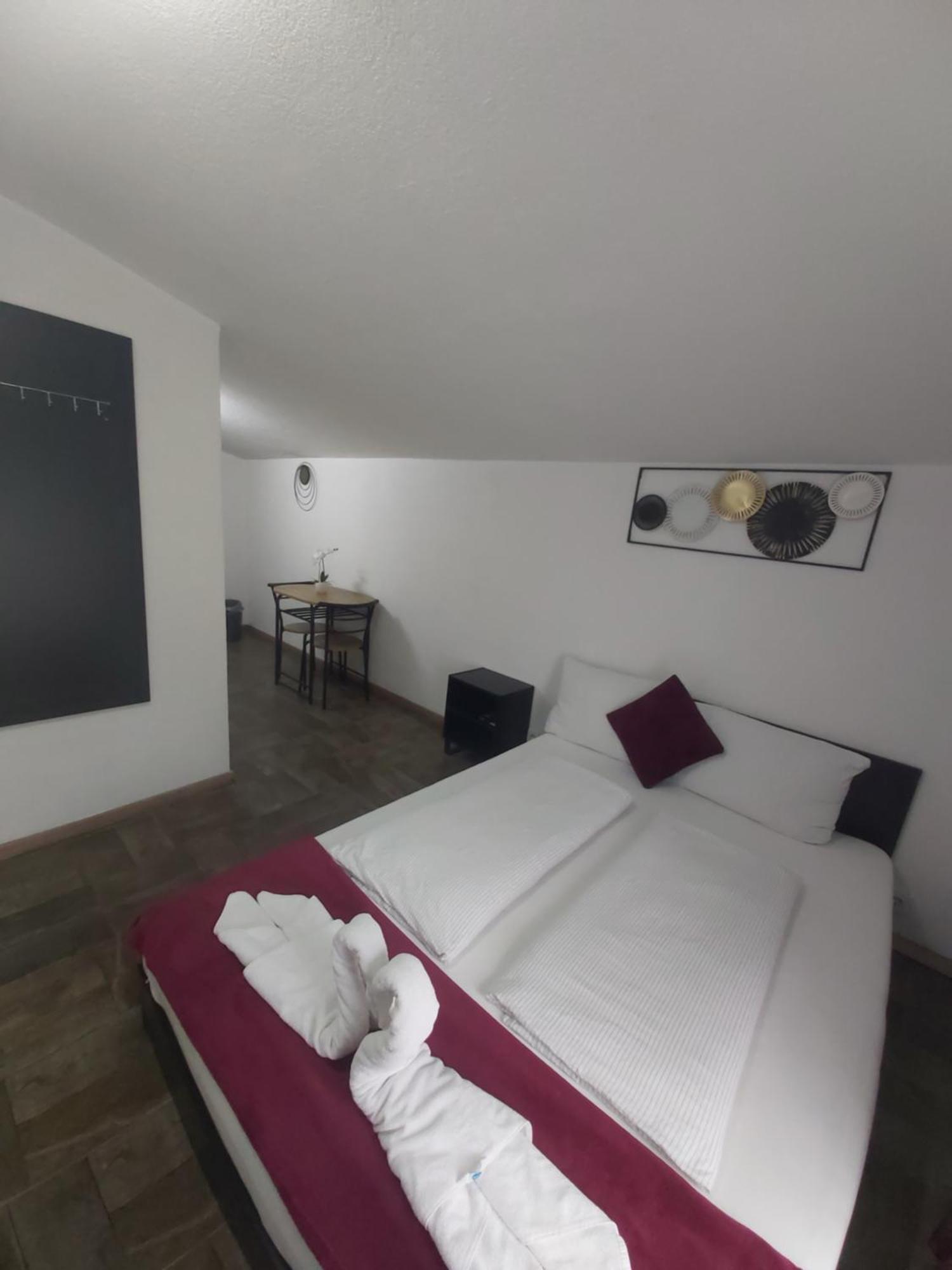 Panda Rooms Maribor Bagian luar foto