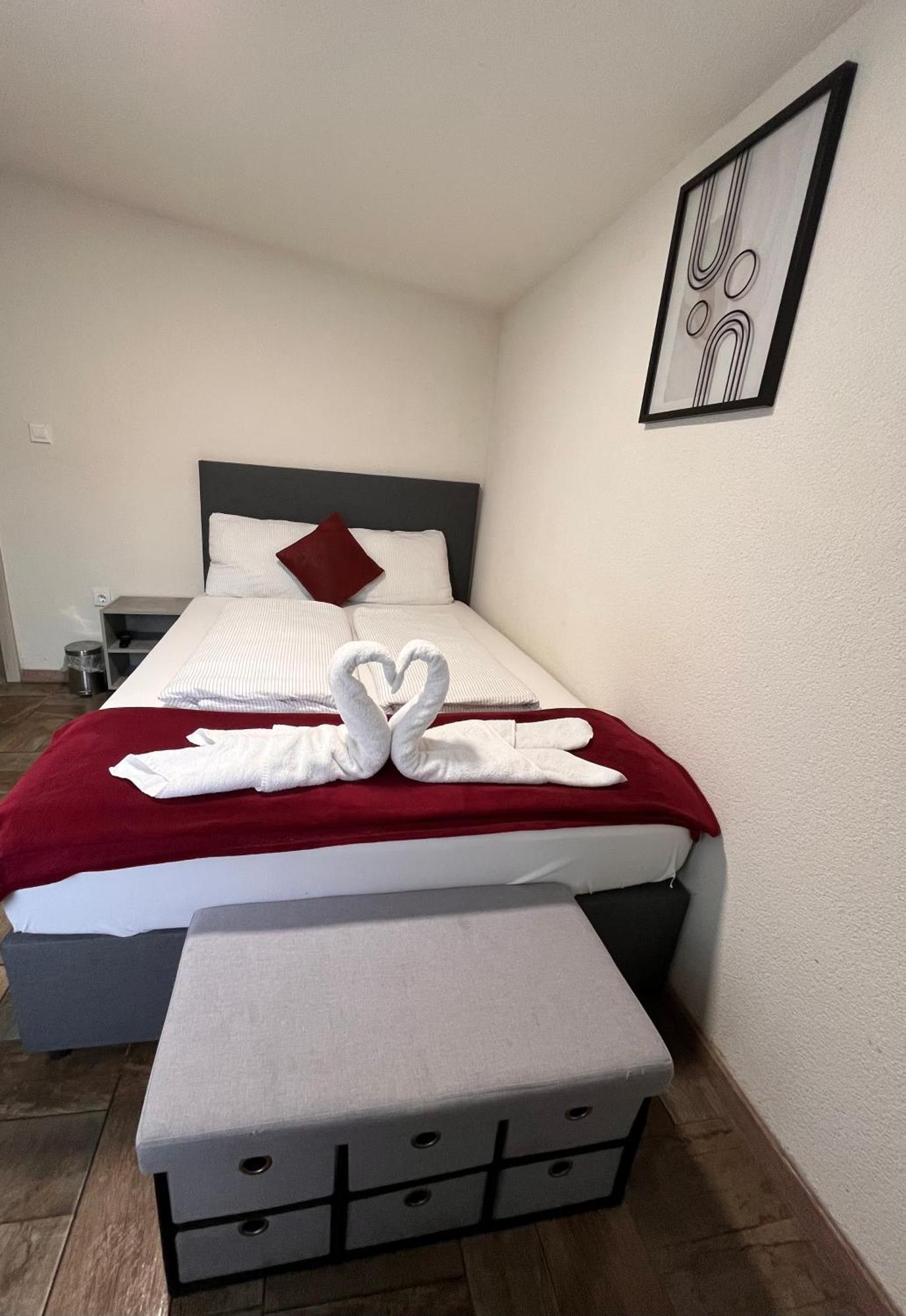 Panda Rooms Maribor Bagian luar foto
